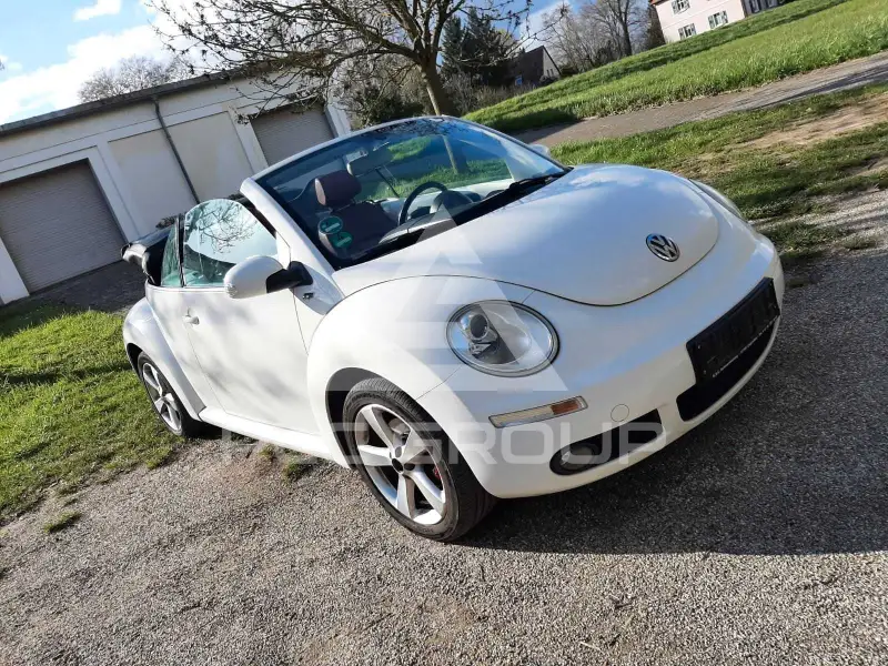 2008 Volkswagen BEETLE