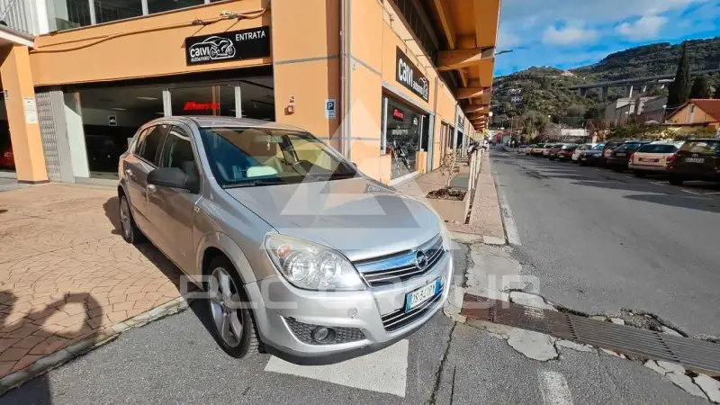 2008 Opel Astra