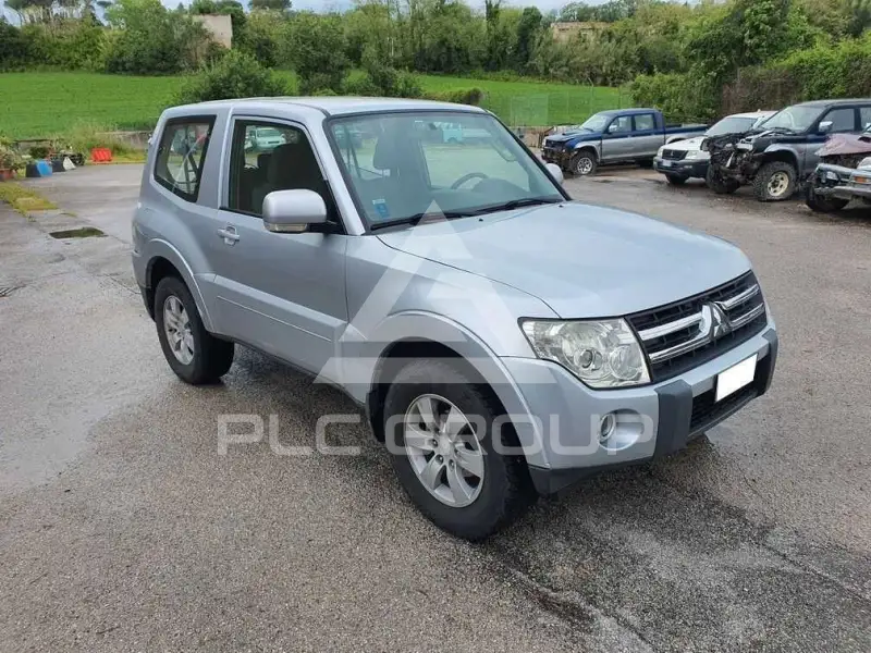 2009 Mitsubishi PAJARO