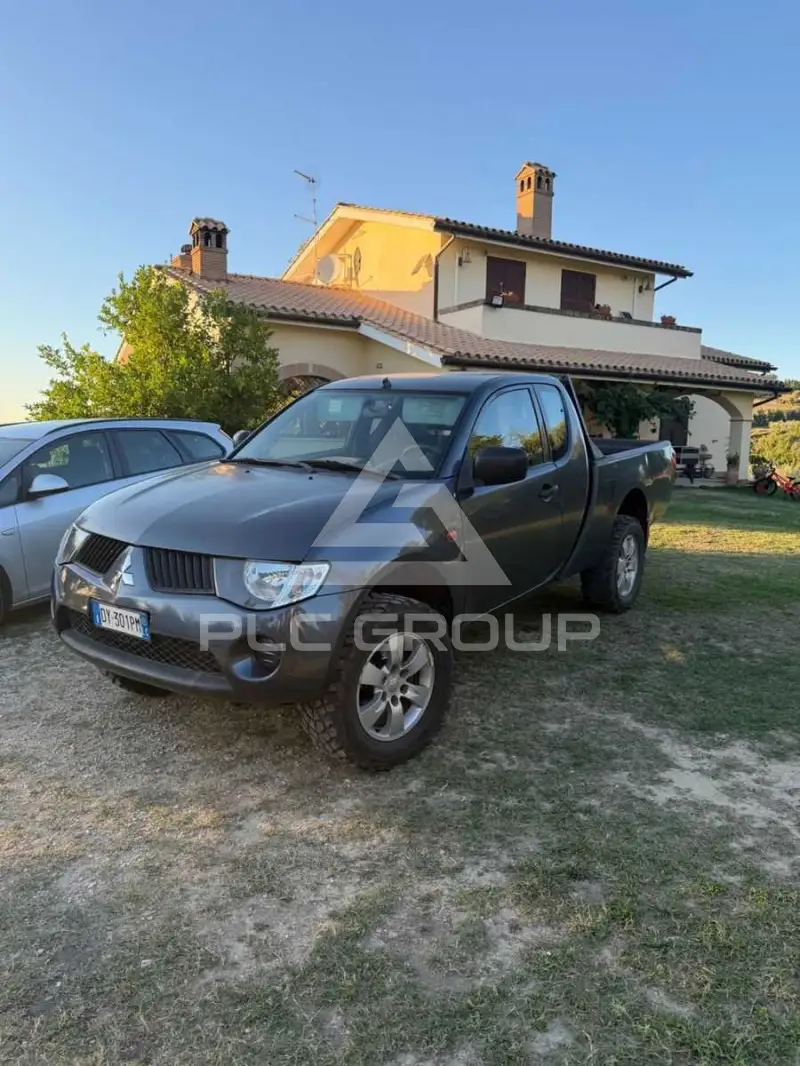 2009 Mitsubishi L200