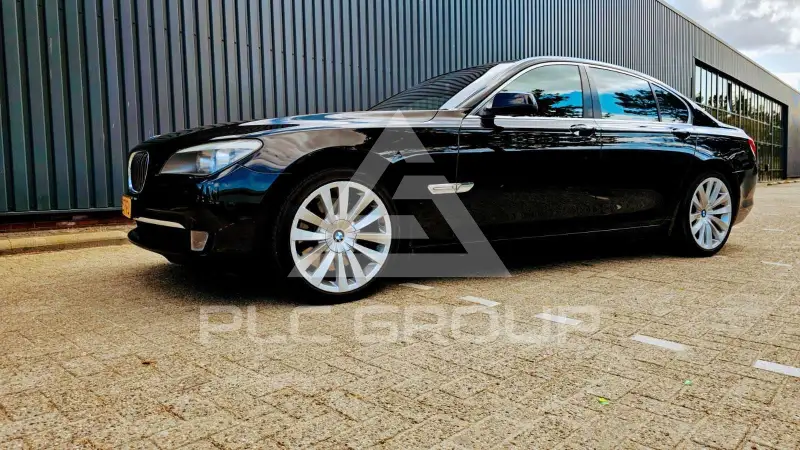 2009 BMW 740