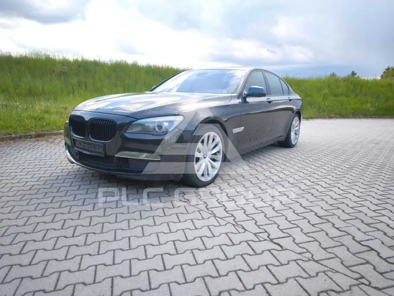 2009 BMW 750