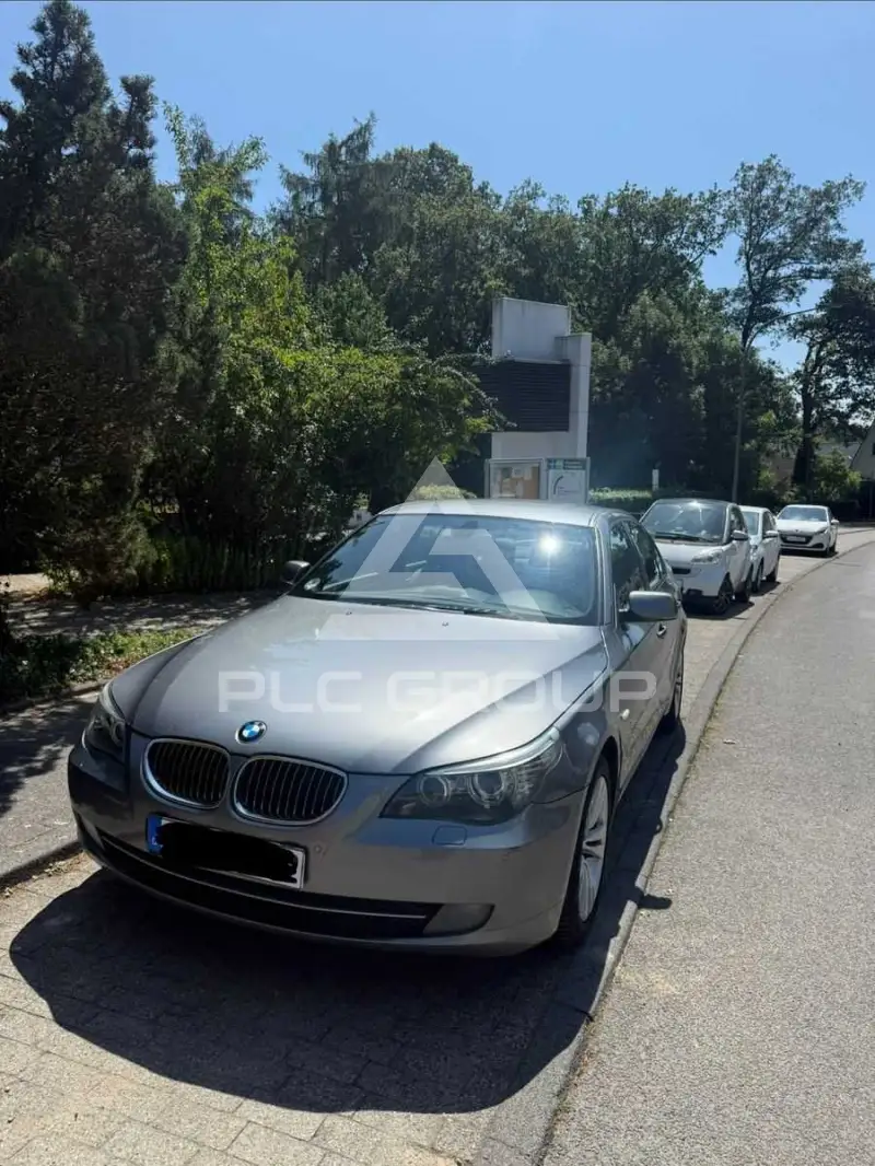 2009 BMW 523
