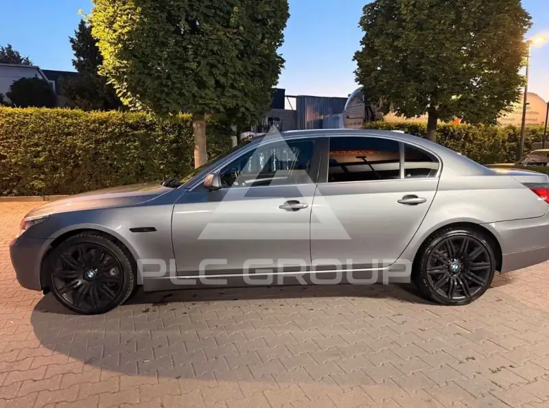 2009 BMW 523