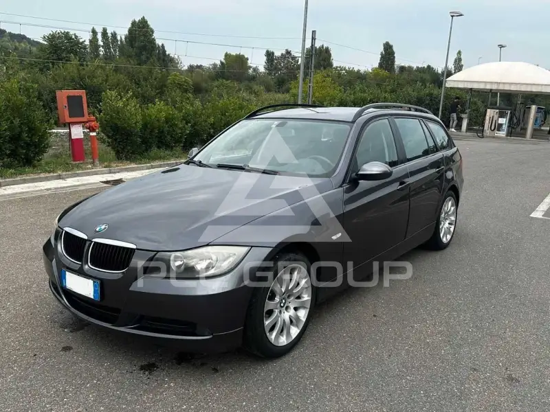 2009 BMW 320