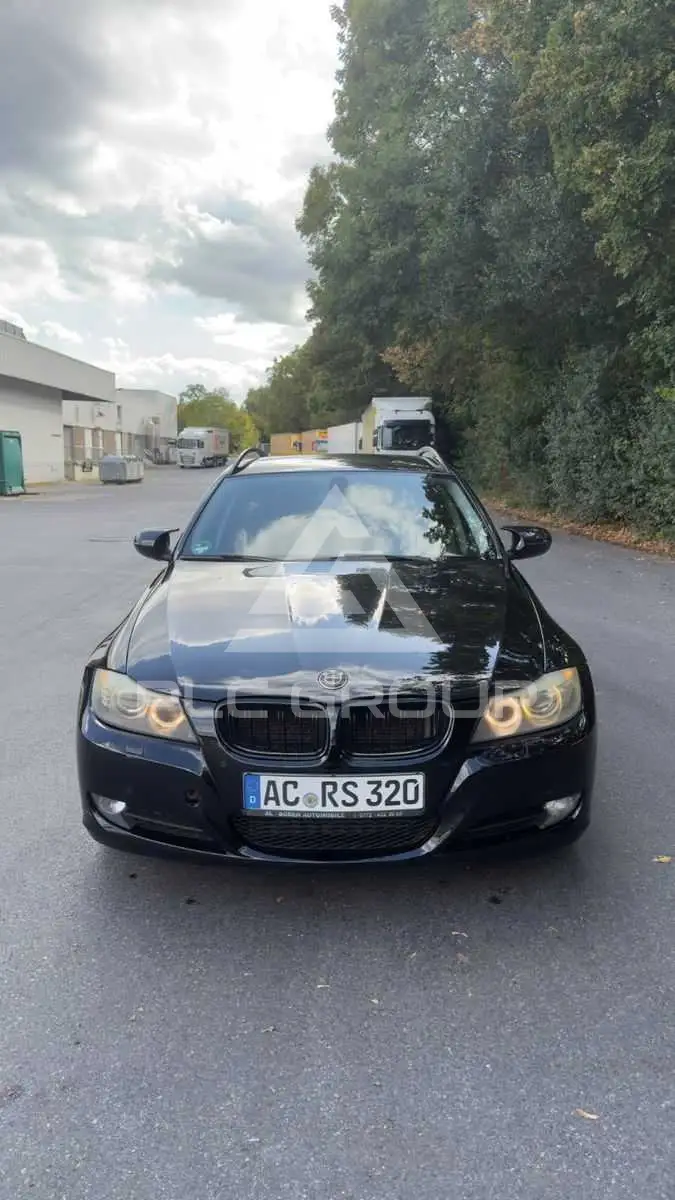 2009 BMW 320