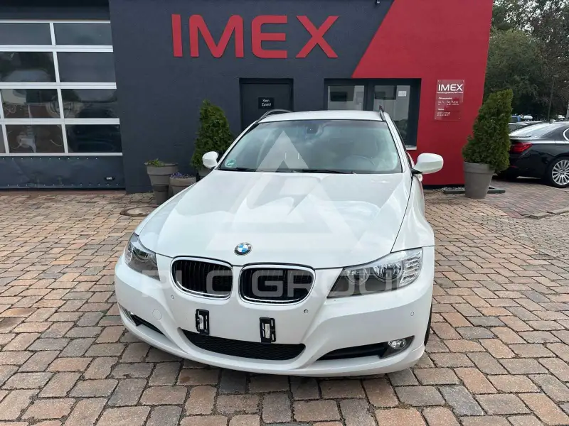 2009 BMW 320