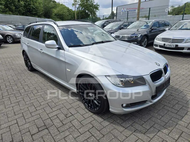2009 BMW 320