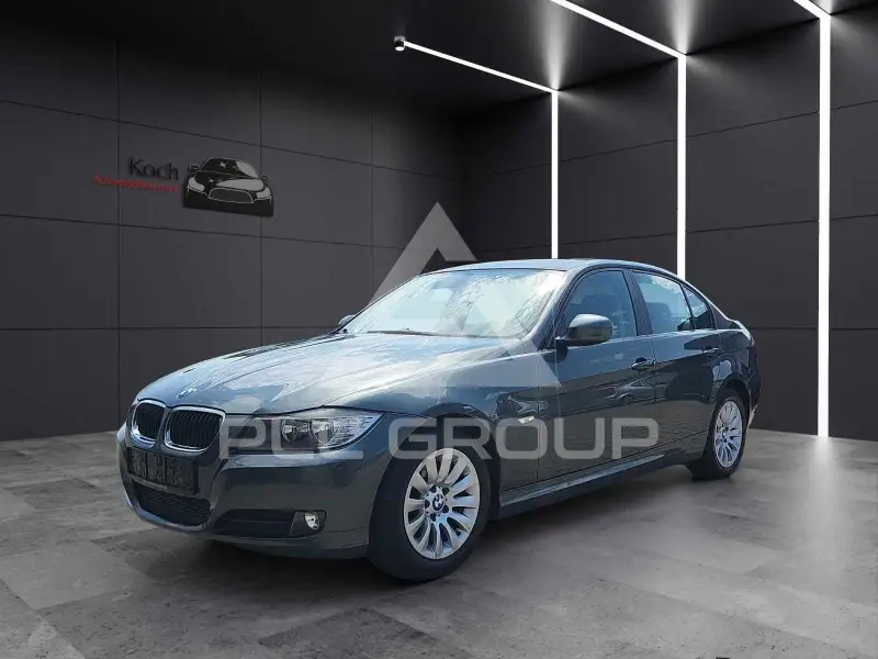 2009 BMW 320