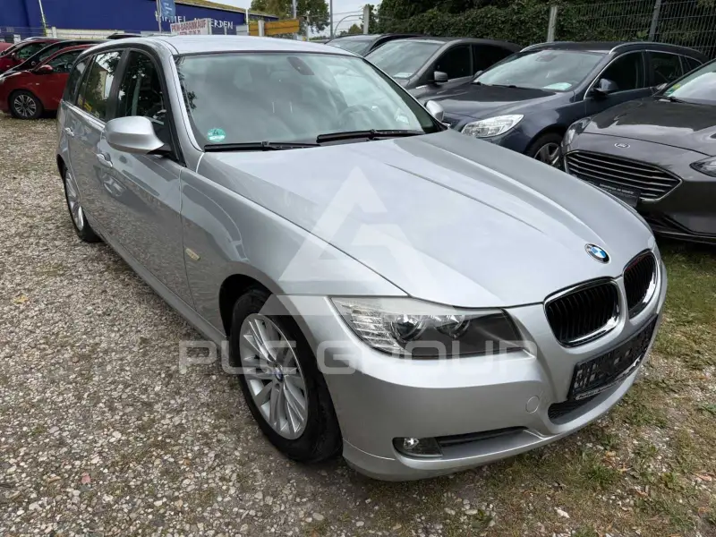 2009 BMW 320