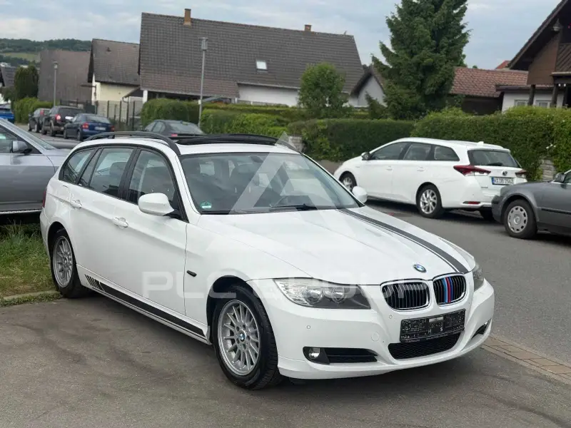 2009 BMW 320
