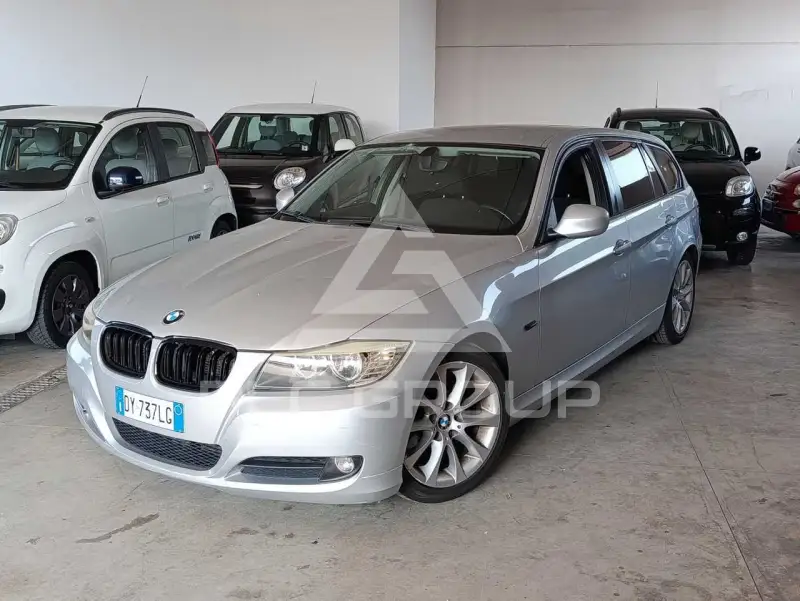 2009 BMW 320