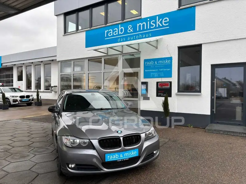 2009 BMW 320