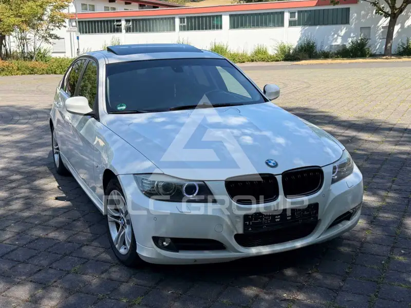 2009 BMW 320