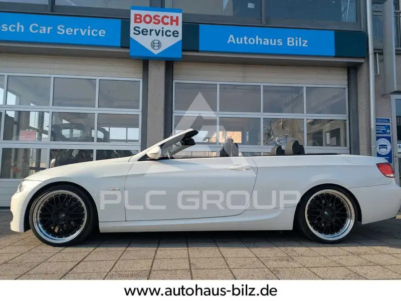 2009 BMW 320