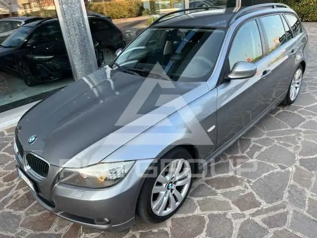2009 BMW 320