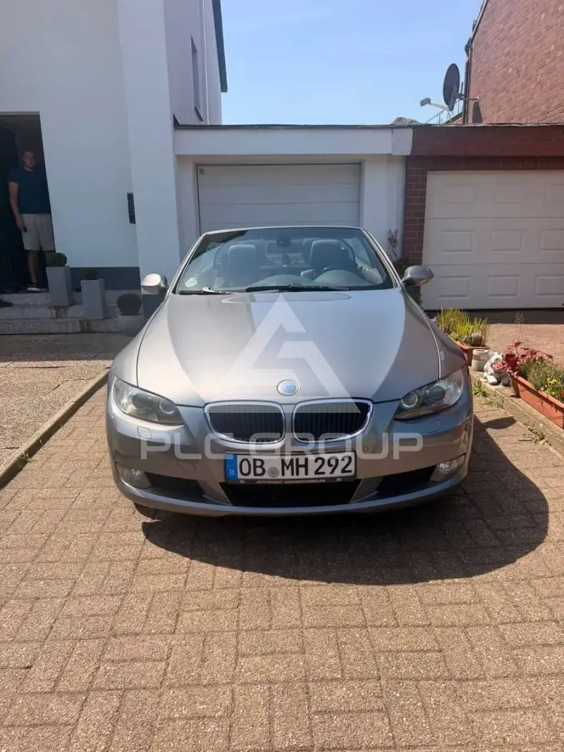 2009 BMW 320