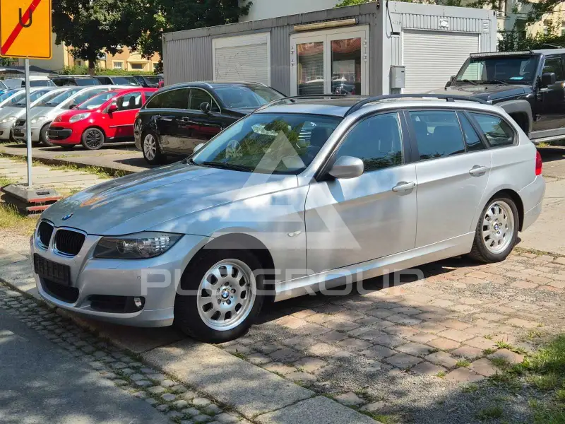 2009 BMW 320