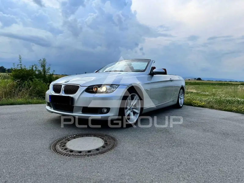 2009 BMW 320