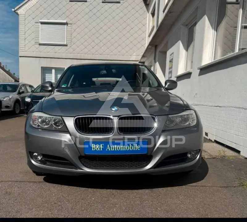 2009 BMW 320