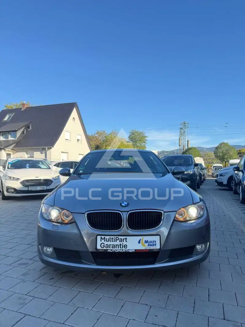 2009 BMW 320