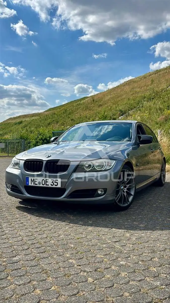 2009 BMW 330