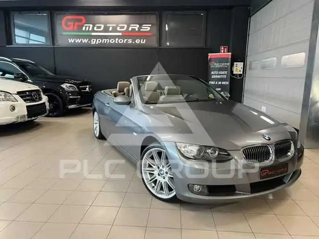 2009 BMW 330