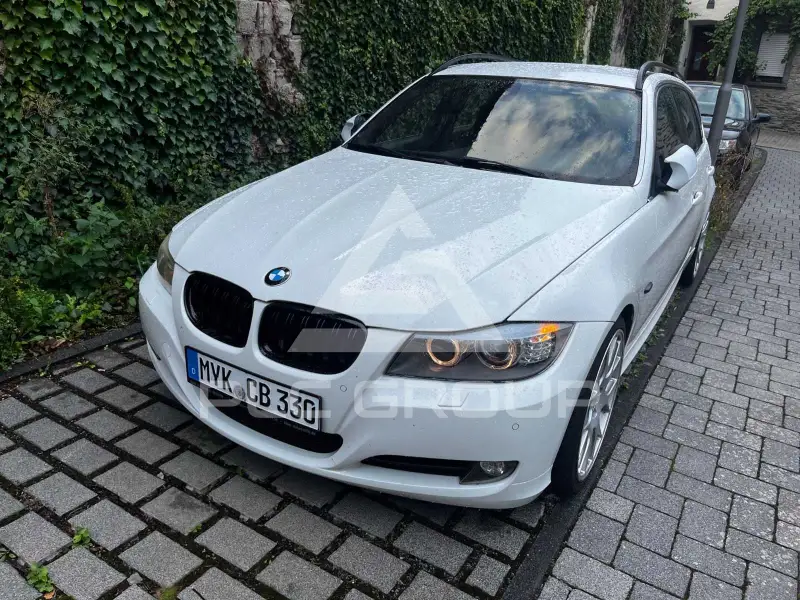 2009 BMW 330