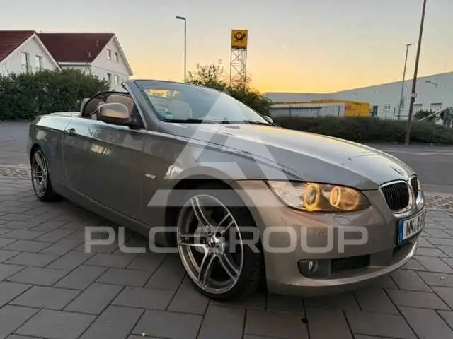 2009 BMW 330