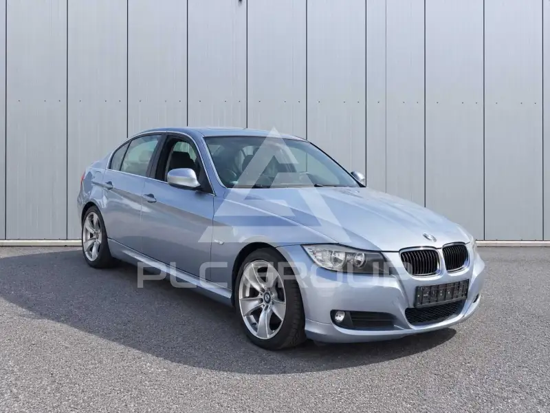 2009 BMW 330