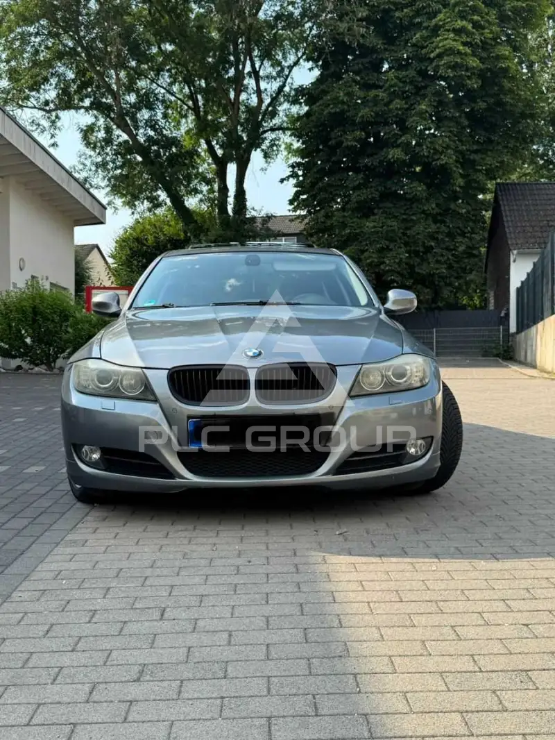 2009 BMW 330