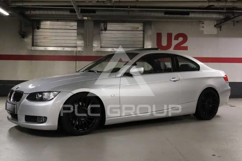 2009 BMW 330