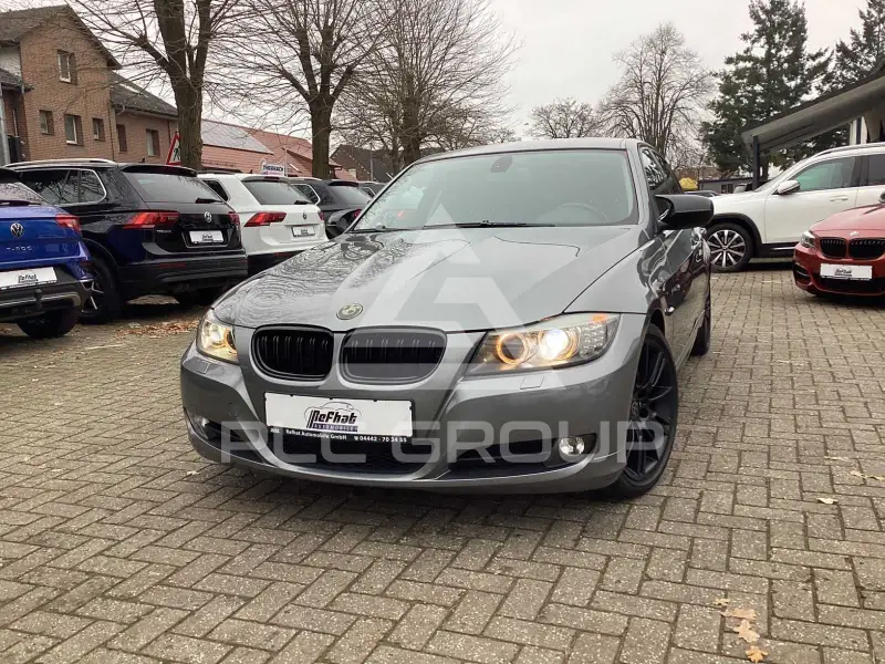 2009 BMW 318