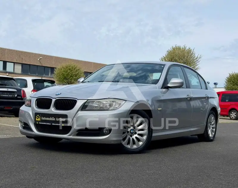 2009 BMW 318
