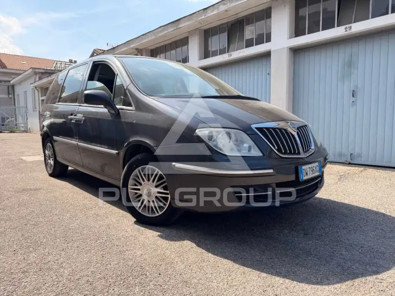 2009 Lancia Phedra