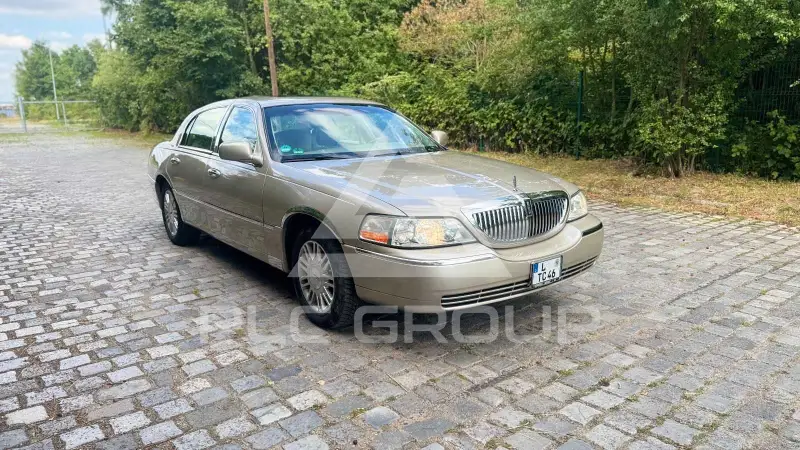 2009 Lincoln Town