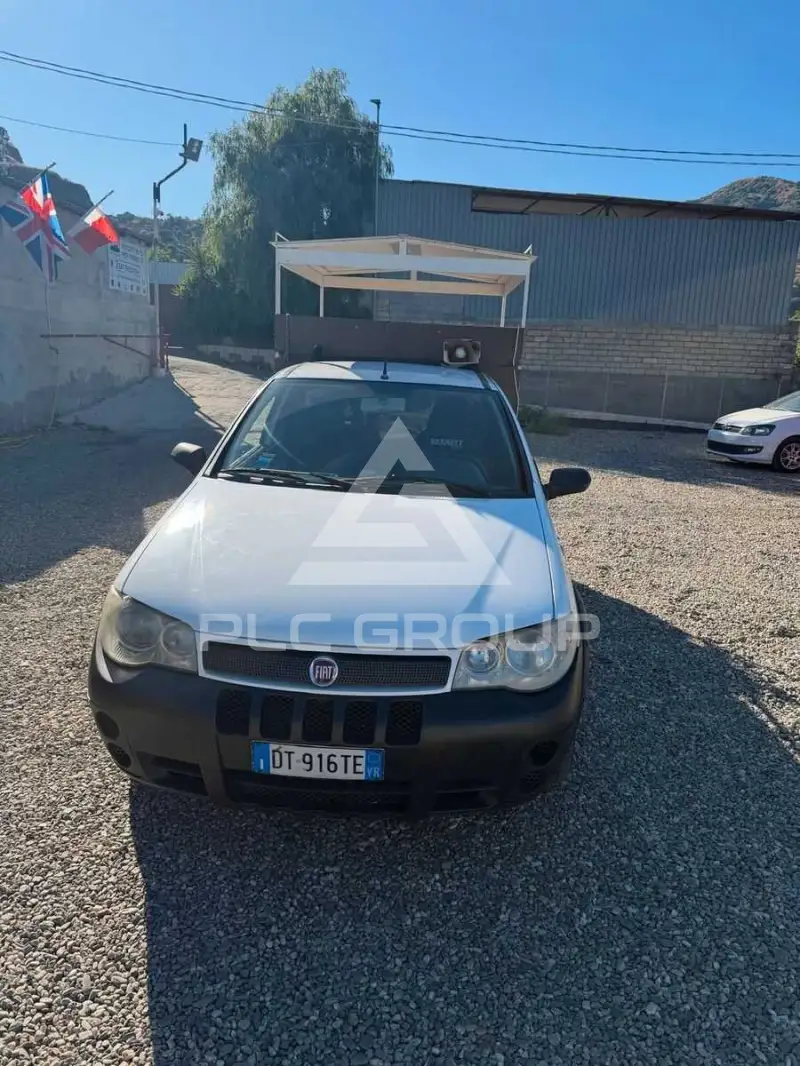 2009 Fiat Strada