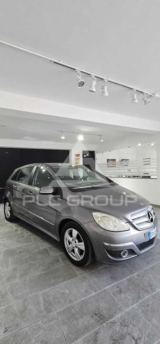 2009 Mercedes Benz B 200