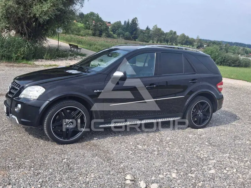 2009 Mercedes Benz ML 63 AMG