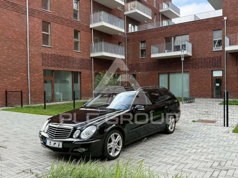 2009 Mercedes Benz E 320