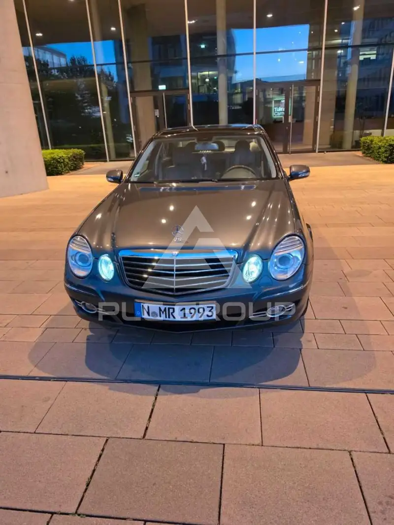 2009 Mercedes Benz E 320