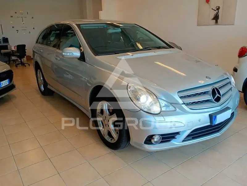 2009 Mercedes Benz R 300