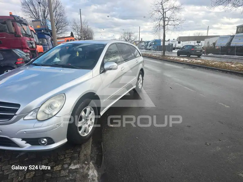 2009 Mercedes Benz R 350