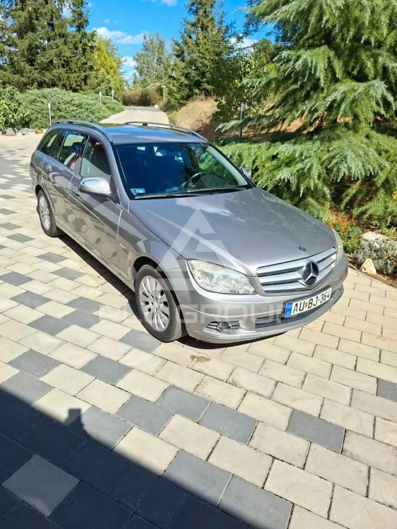 2009 Mercedes Benz 220