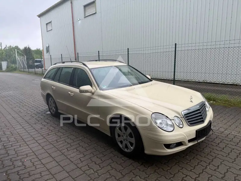 2009 Mercedes Benz E 200