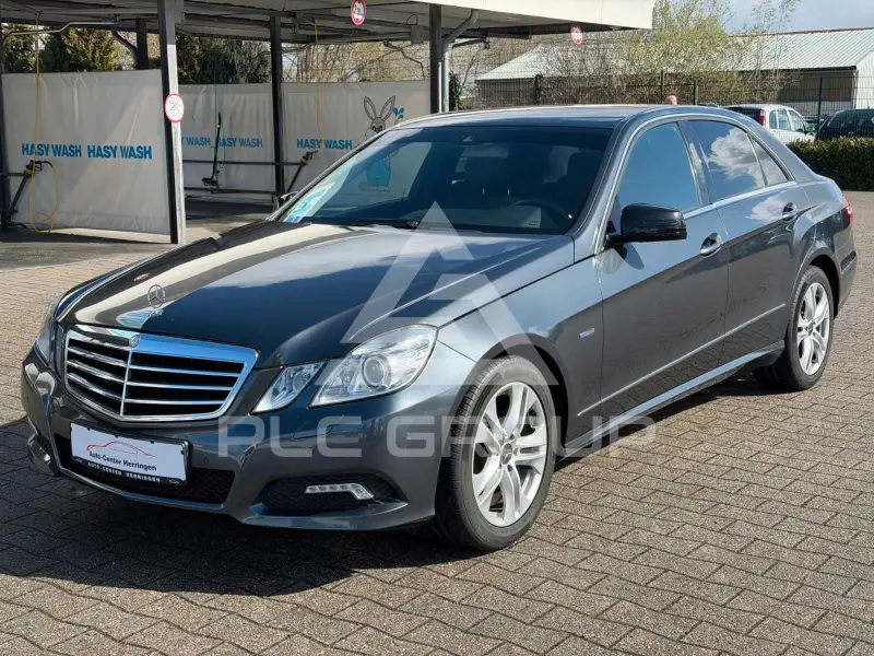 2009 Mercedes Benz E 200