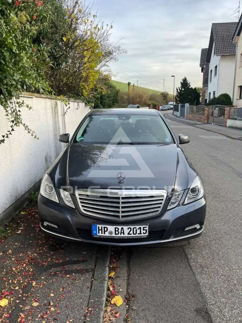 2009 Mercedes Benz E 200