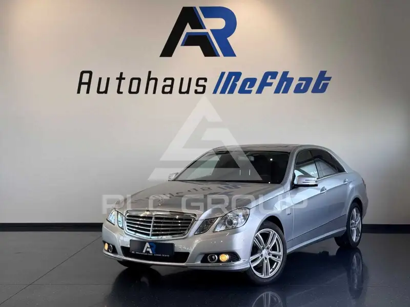 2009 Mercedes Benz E 200