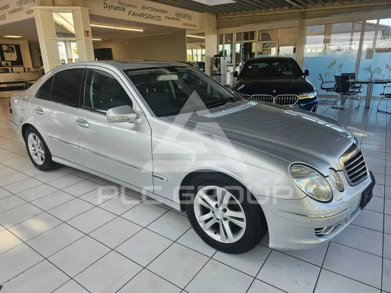 2009 Mercedes Benz E 200