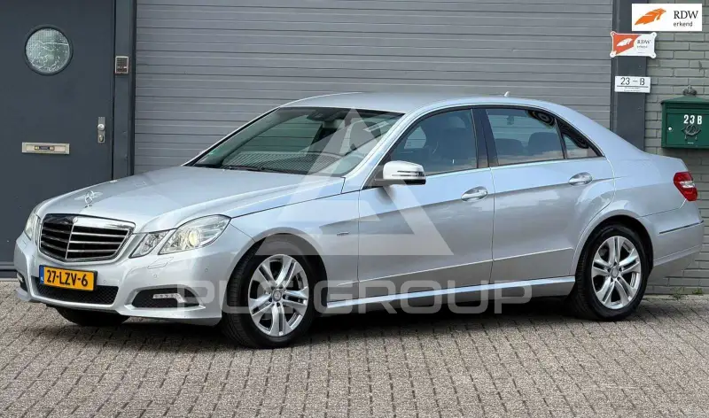2009 Mercedes Benz E 200